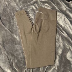 Mocha Alphalete Amplifies 