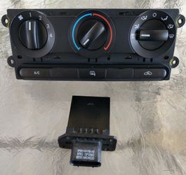 2008-2010 F250/F350 HVAC Control unit 🔥🌬(TOUCH PICTURE AND SWIPE LEFT FOR MORE PICTURES)🚨 Open to reasonable offers 🚨 READ FULL DESCRIPTION