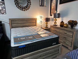 Perfect wood bed set! $599 🧡📦