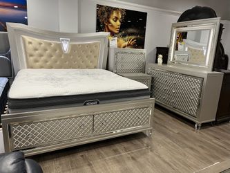 BEAUTIFUL 5PC BEDROOM SET ON SALE AVAILABLE IN QUEEN/KING STARTING @$1999 OFFER ENDS 11/30/25!!!+++
