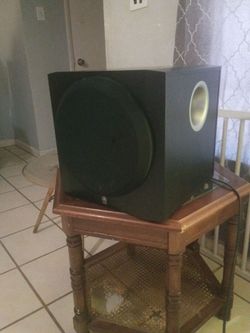 Yamaha Sub woofer