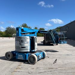 Genie Aerial/Telescopic Boom Lift 2011 (“As Is” Open To Any Offers)