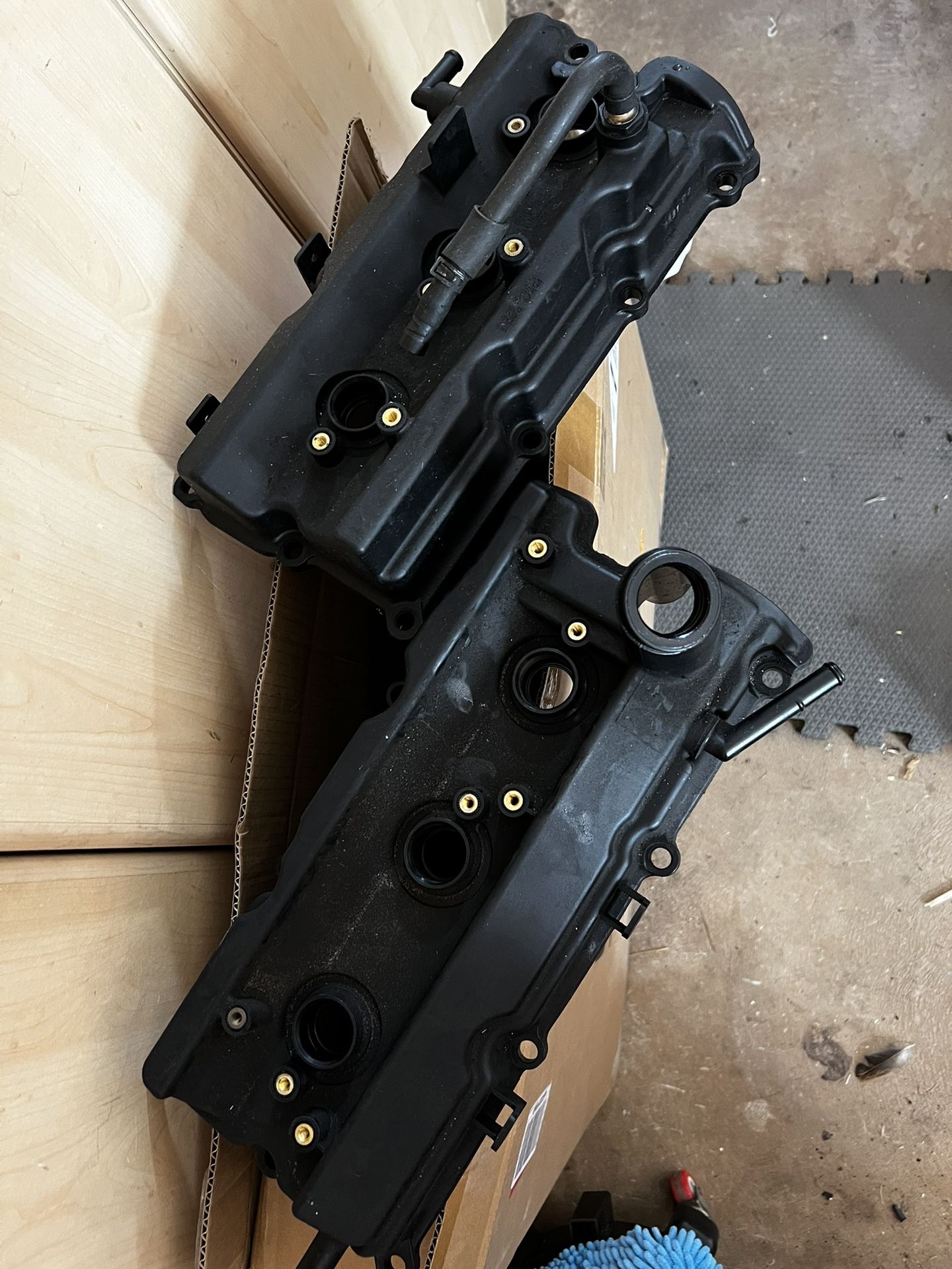 G35 coupe valve covers