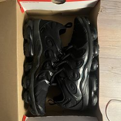 Vapormax’s Size 12