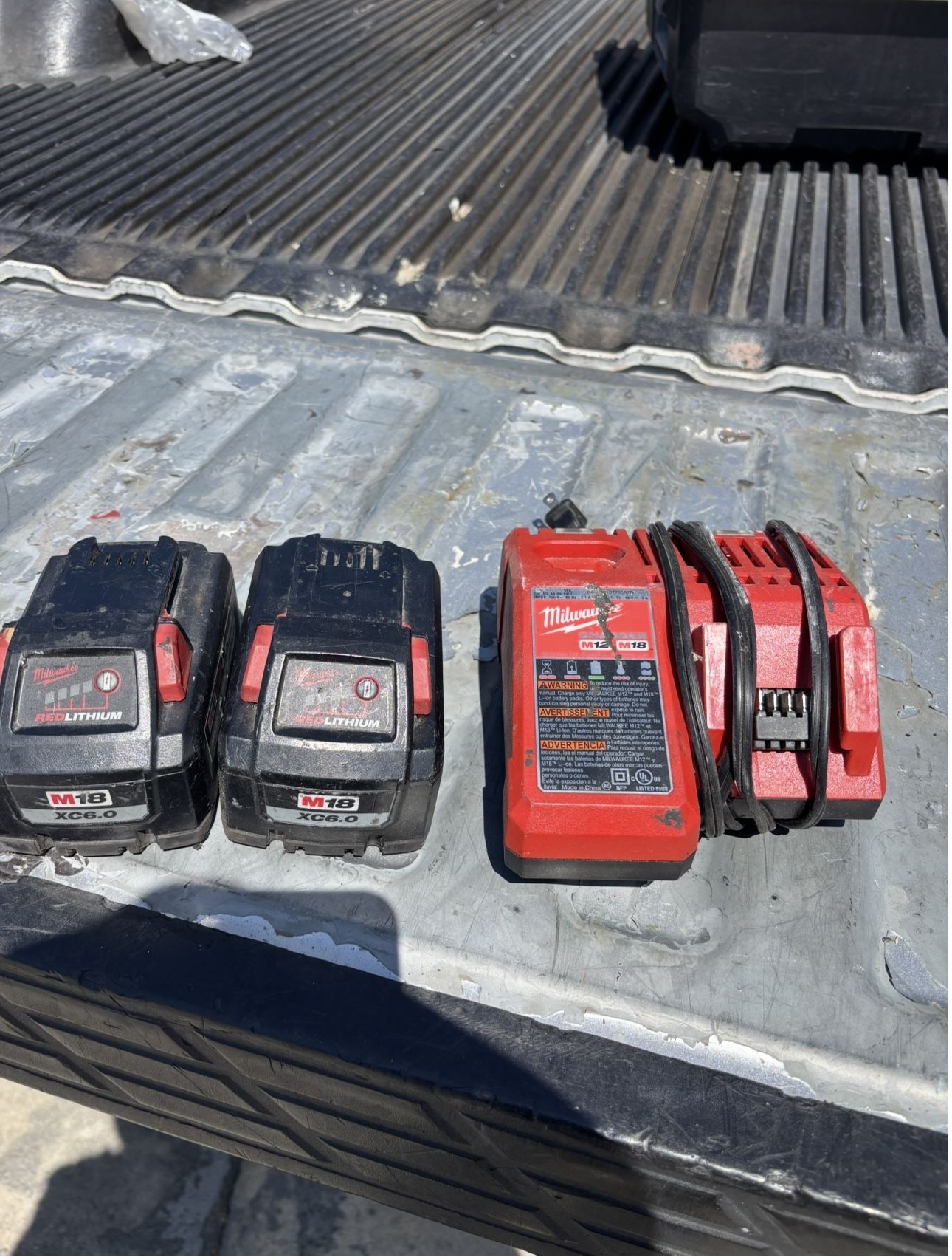 Milwaukee Batteries With Charger