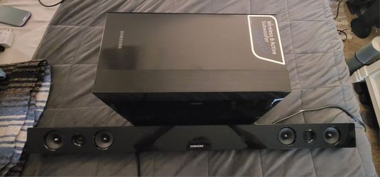 Samsung Soundbar with Wireless Active Subwoofer
