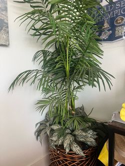 Large artificial plant