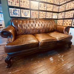 Chesterfield leather Couch 