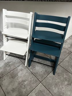 Stokke Tripp Trapp High Chair 2 - Includes Chair + Baby Set with Removable Harness for Children 6-36 Months - Adjustable, Ergonomic & Easy to Clean