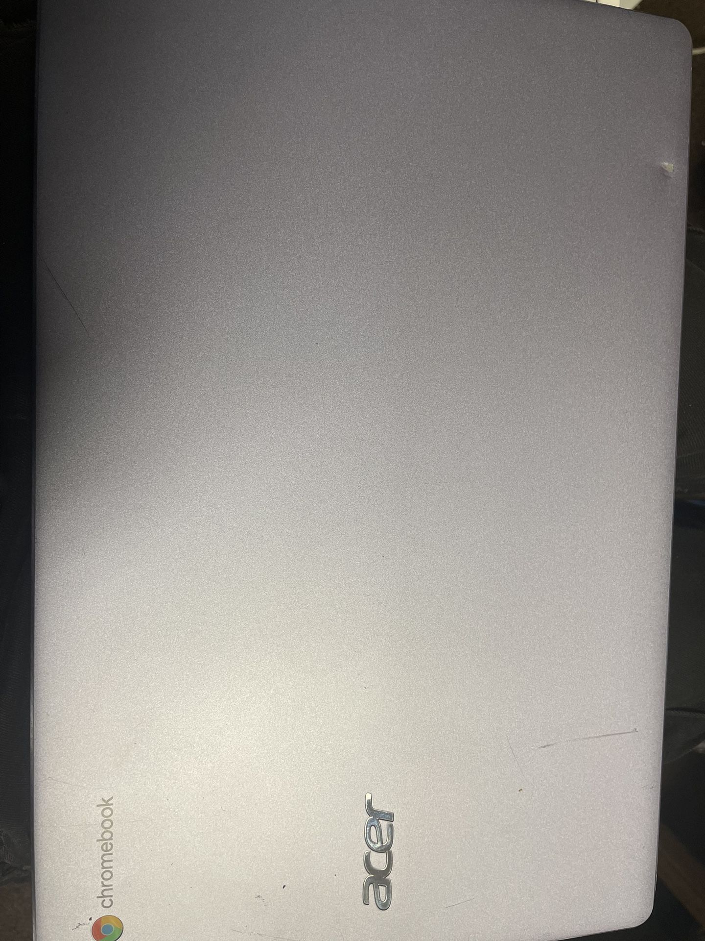 Chromebook Acer Laptop (Slightly used)
