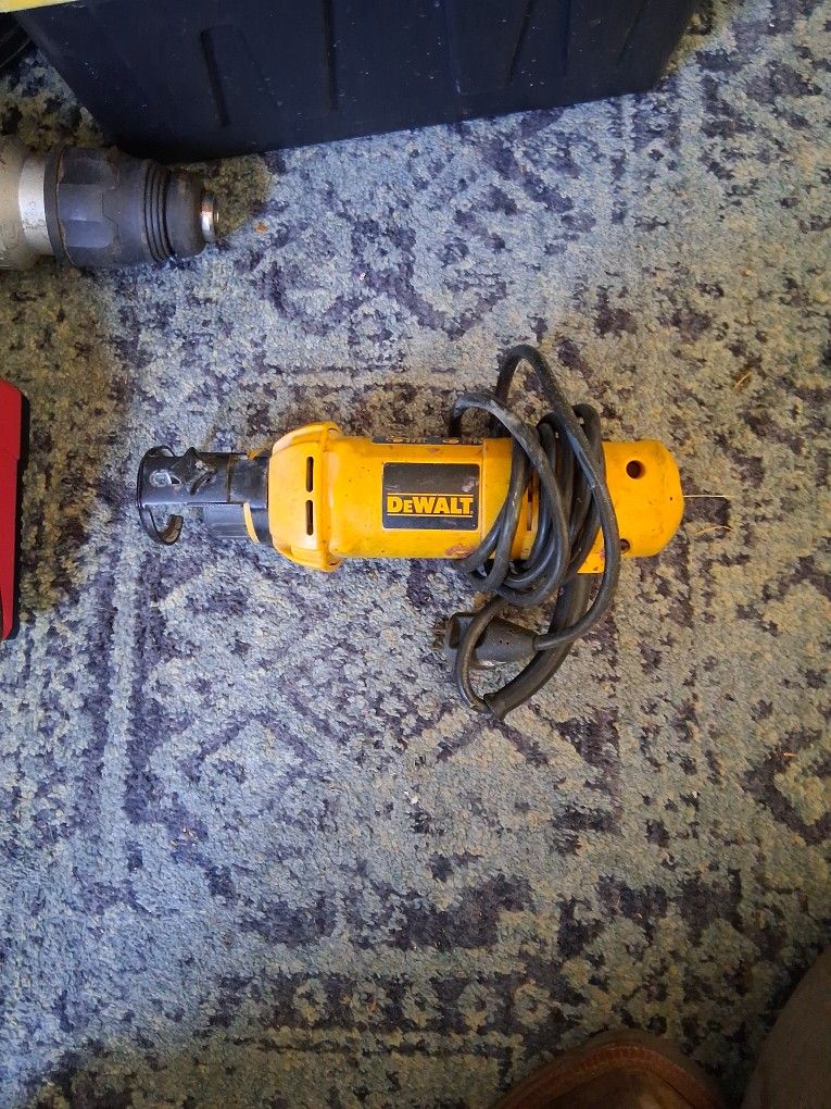 Dewalt Cut Out Tool
