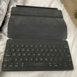 Apple IPad Keyboard 7the Generation 