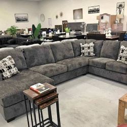U SHAPED SECTIONAL COUCH SAME DAY DELIVERY By ASHLEY 