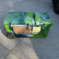 Wyld Gear 75 Qt Dual-Compartment Cooler w/ Wheels – Camo Green
