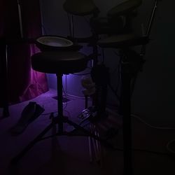 Roland TD-4 V-Drum Set