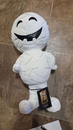 Cynthia Rowley Curious Mummy Halloween Statue