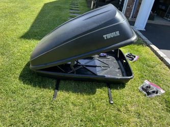 Thule Excursion ES Roof Box with Thule for Sale in