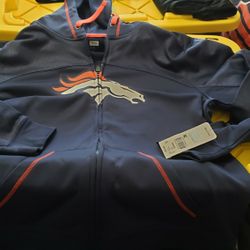 Denver Broncos Full Zip Hoody Size Large.  $40 Pickup In Oakdale 