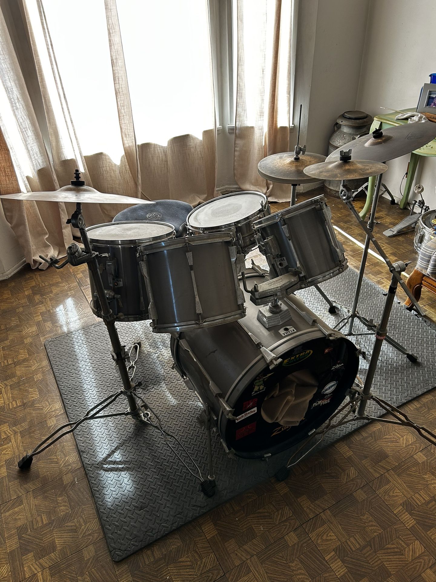 Tama Rockstar Drum Set