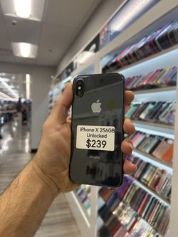 iPhone X 256GB UNLOCKED
