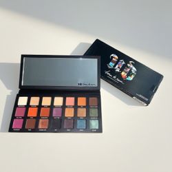 Authentic URBAN DECAY BORN TO RUN eyeshadow palette swatched only
