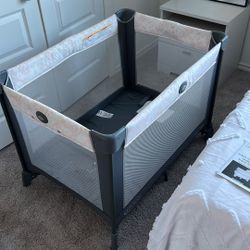 Baby Pack and Play Crib 