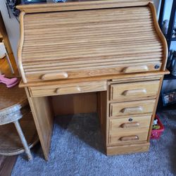 Oak Roll Top Desk With Phenomenal Storage And Keys 