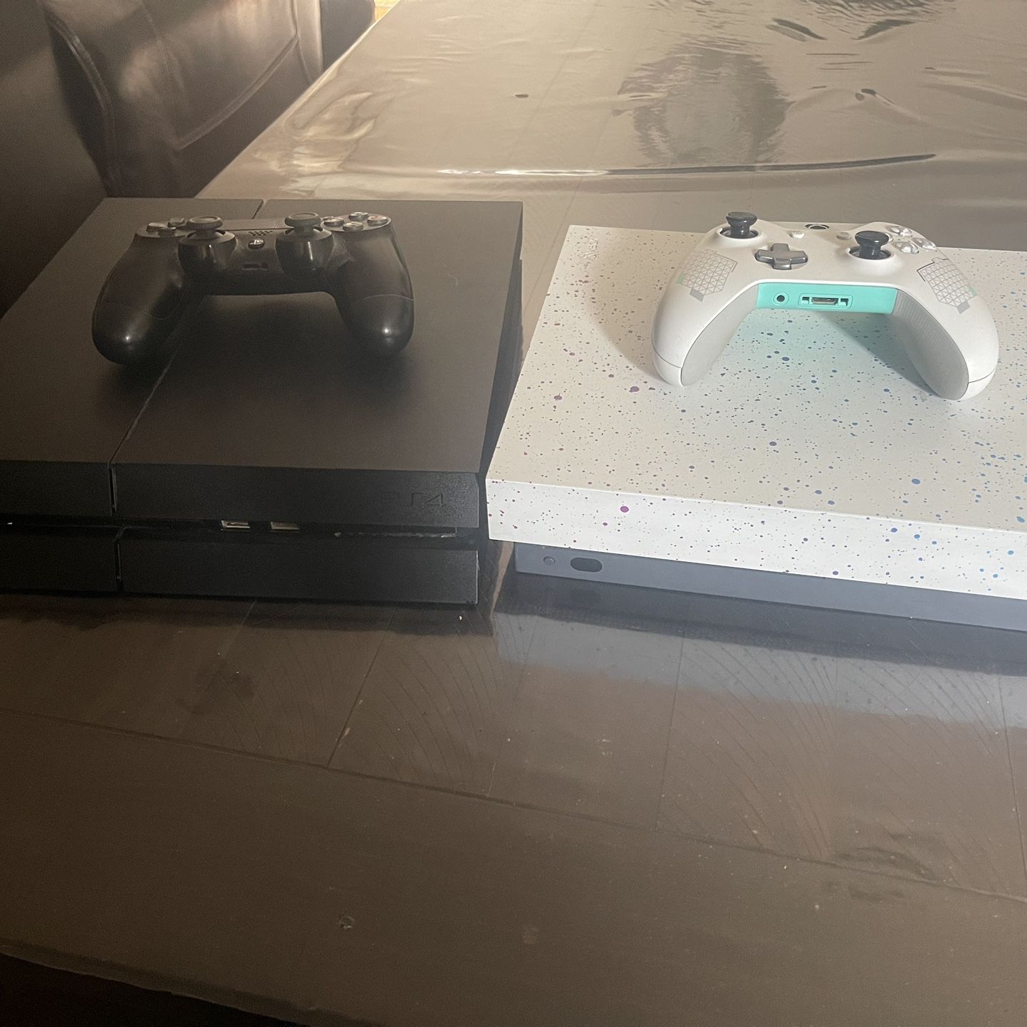 Xbox one and PS4 Consoles (WORKING)