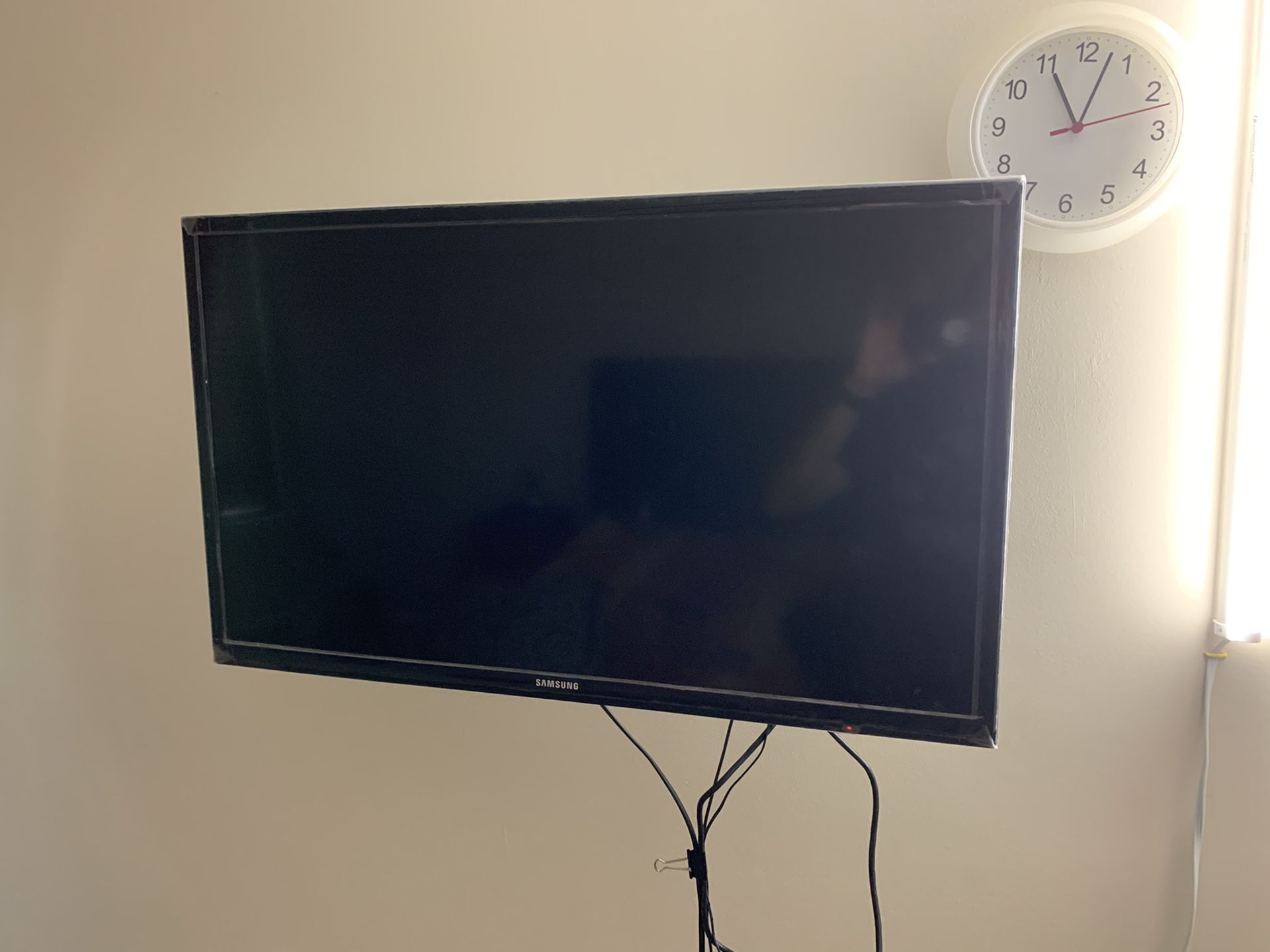 32 inch Samsung TV for sale