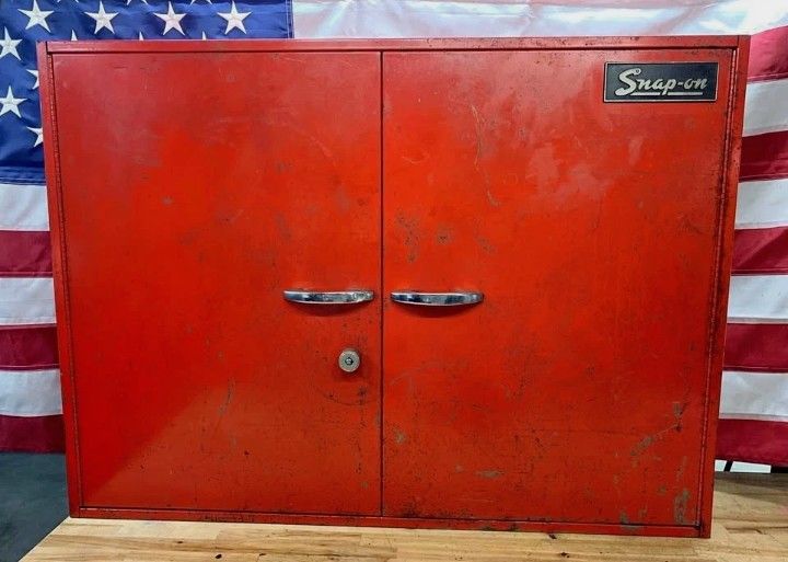 Snap-on Vintage A/C Wall Cabinet