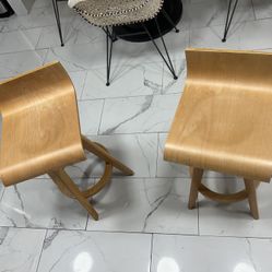 2 Barstools