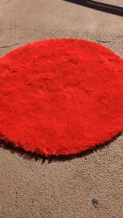 Round Shaggy Red Rug 4 Feet