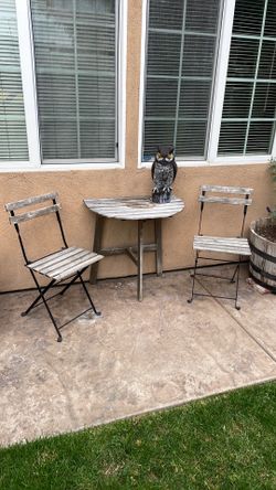 Little chair and table set