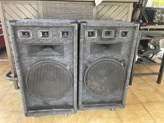 2 Pair Speakers 15inch 