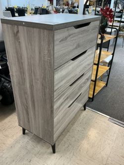 Gray Chest