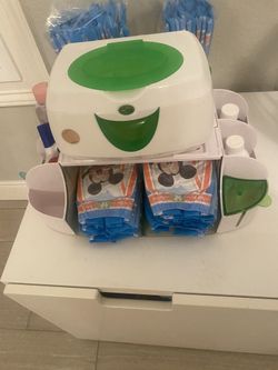 Munchkin Diaper caddy and wipe warmer