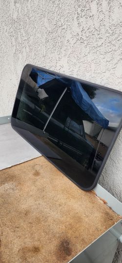 Sunroof glass for chevy Tahoe OEM 18¾"×34" glass