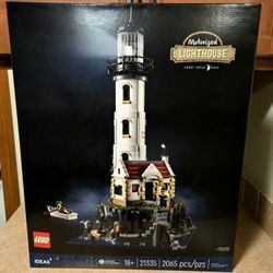 Lego Motorized Lighthouse