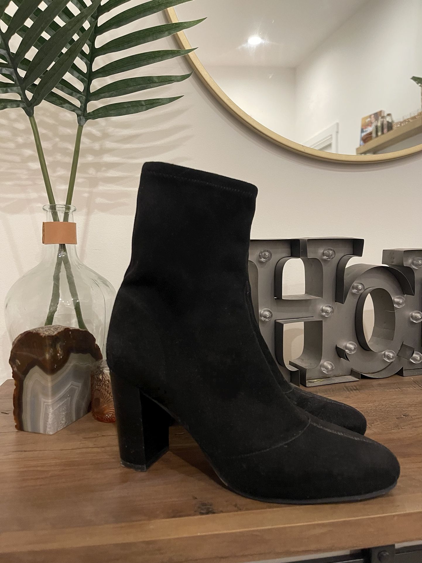 Vince Camuto Black Suede Booties Size 9 1/2