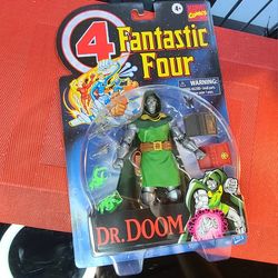 Fantastic Four Marvel Legends Dr Doom Retro Action Figure