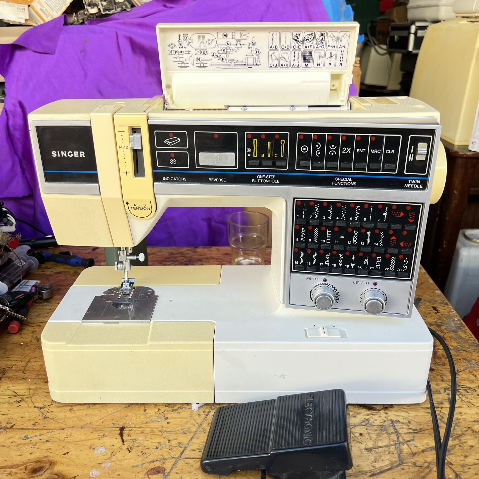 SINGER 626 Sewing Machine Fulley Serviced Powerful And Strong