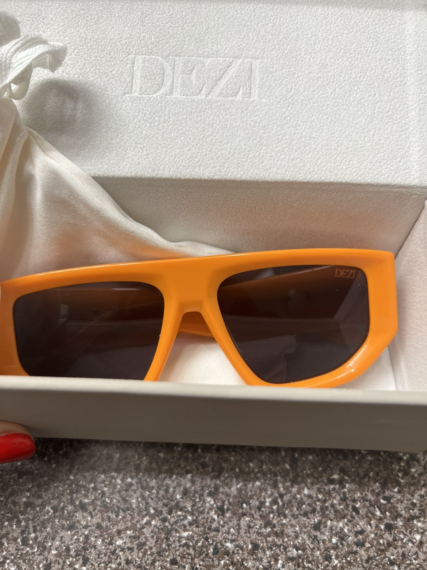 Dezi Backtrack Sunglasses in stone DEZI LIMESTONE main image 3