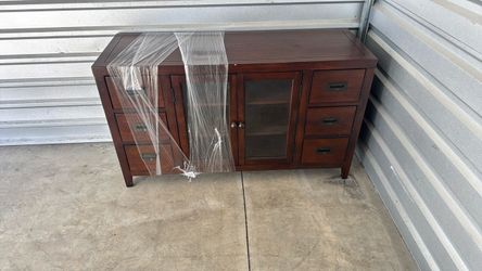 Tv stand