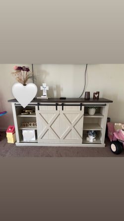 Tv Stand 65”