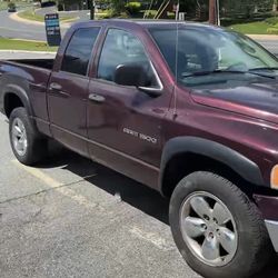 2004 Dodge Ram 1500 SLT