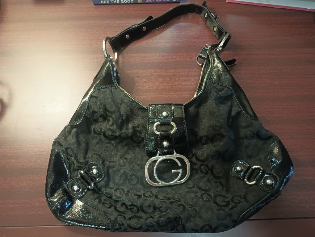 GUESS Shoulder purse