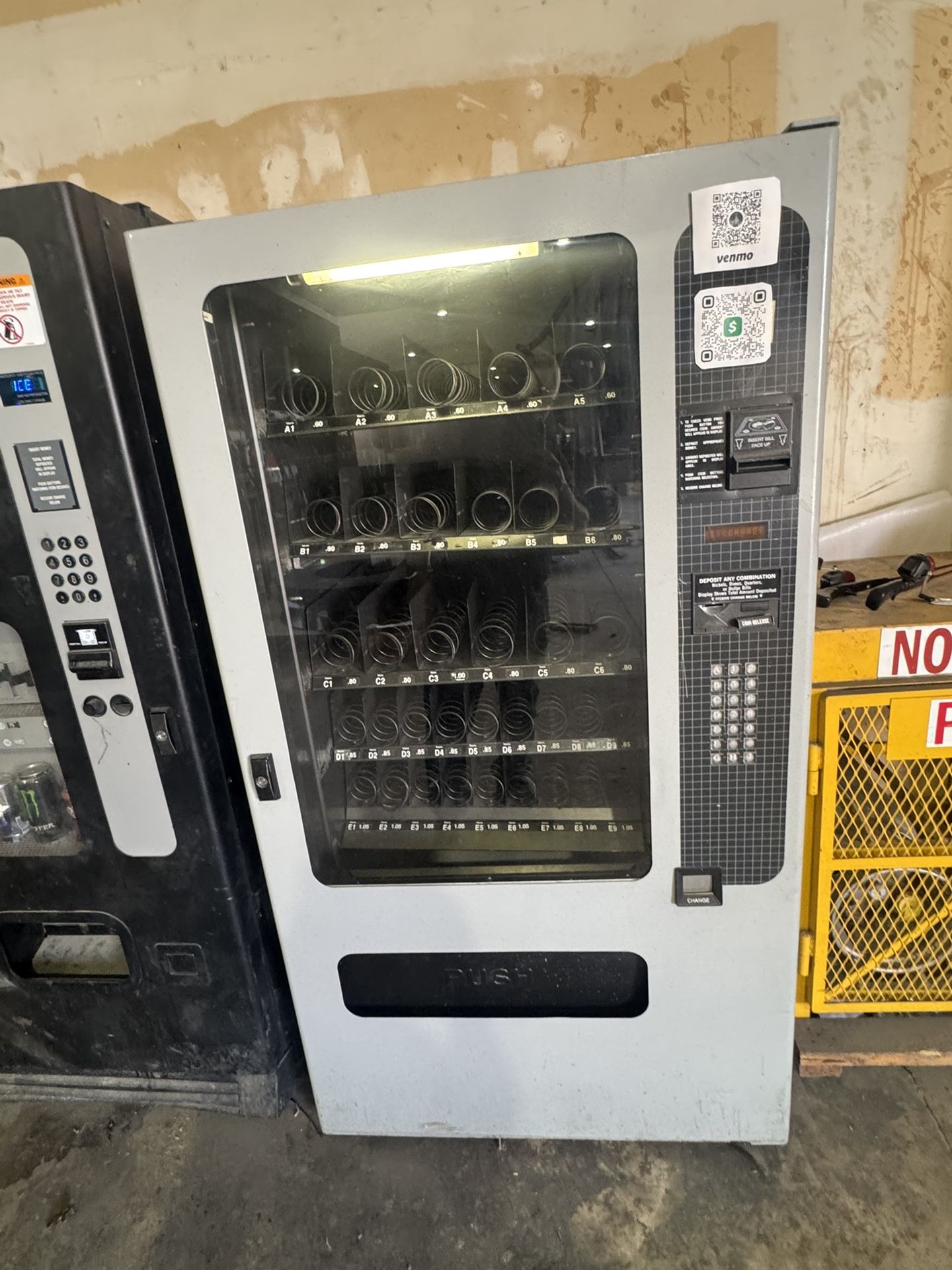 Snack Vending Machine 