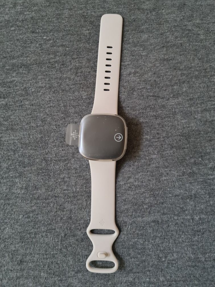 Fitbit Watch 100$