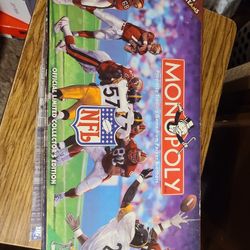 NFL Official Limited  Collectors  Edition  Monopoly 
