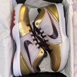 Kobe 4 Gold Medal 